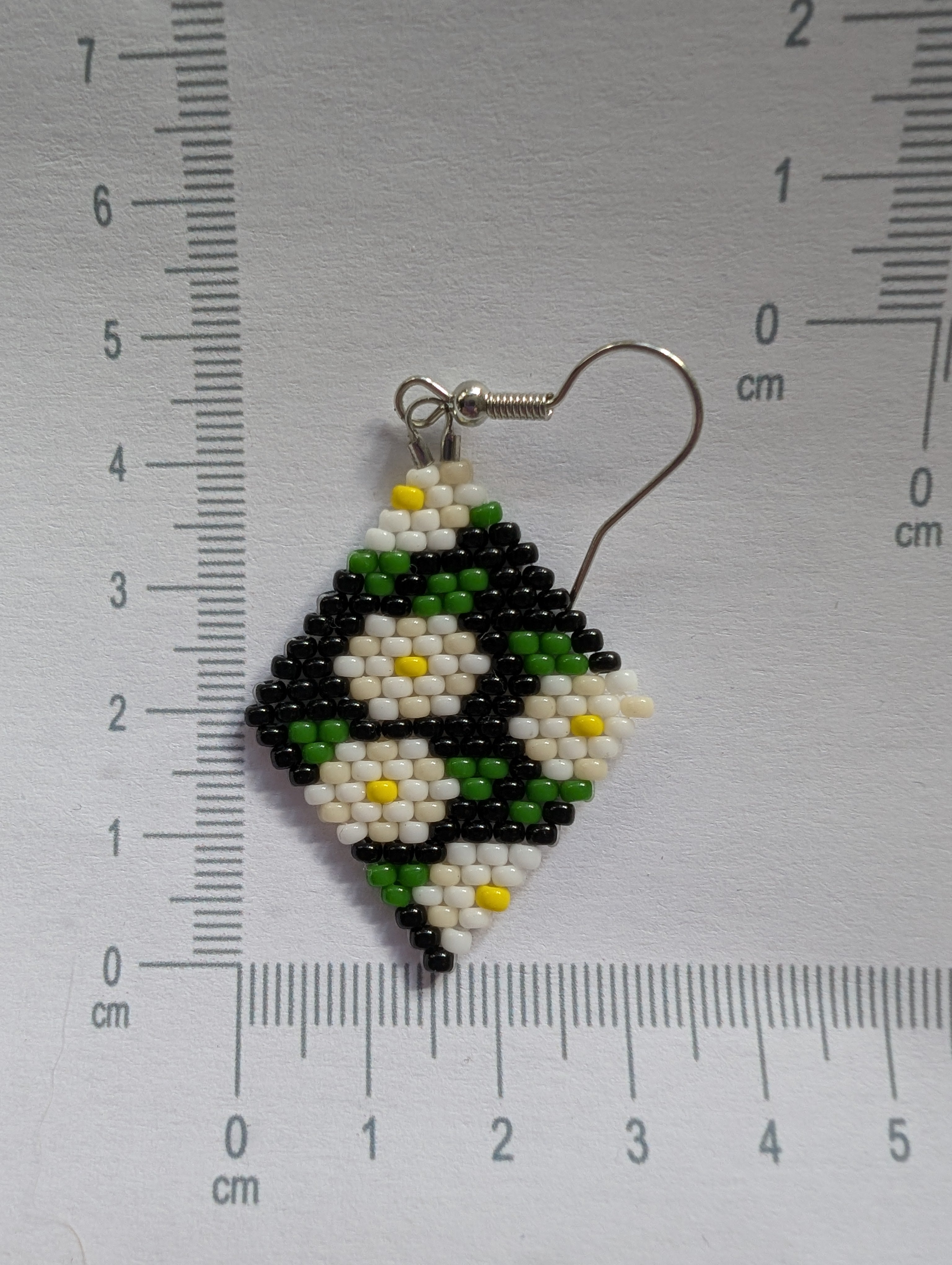 Handcrafted Daisy Beaded Earrings - Japanese Toho & Miyuki Beads