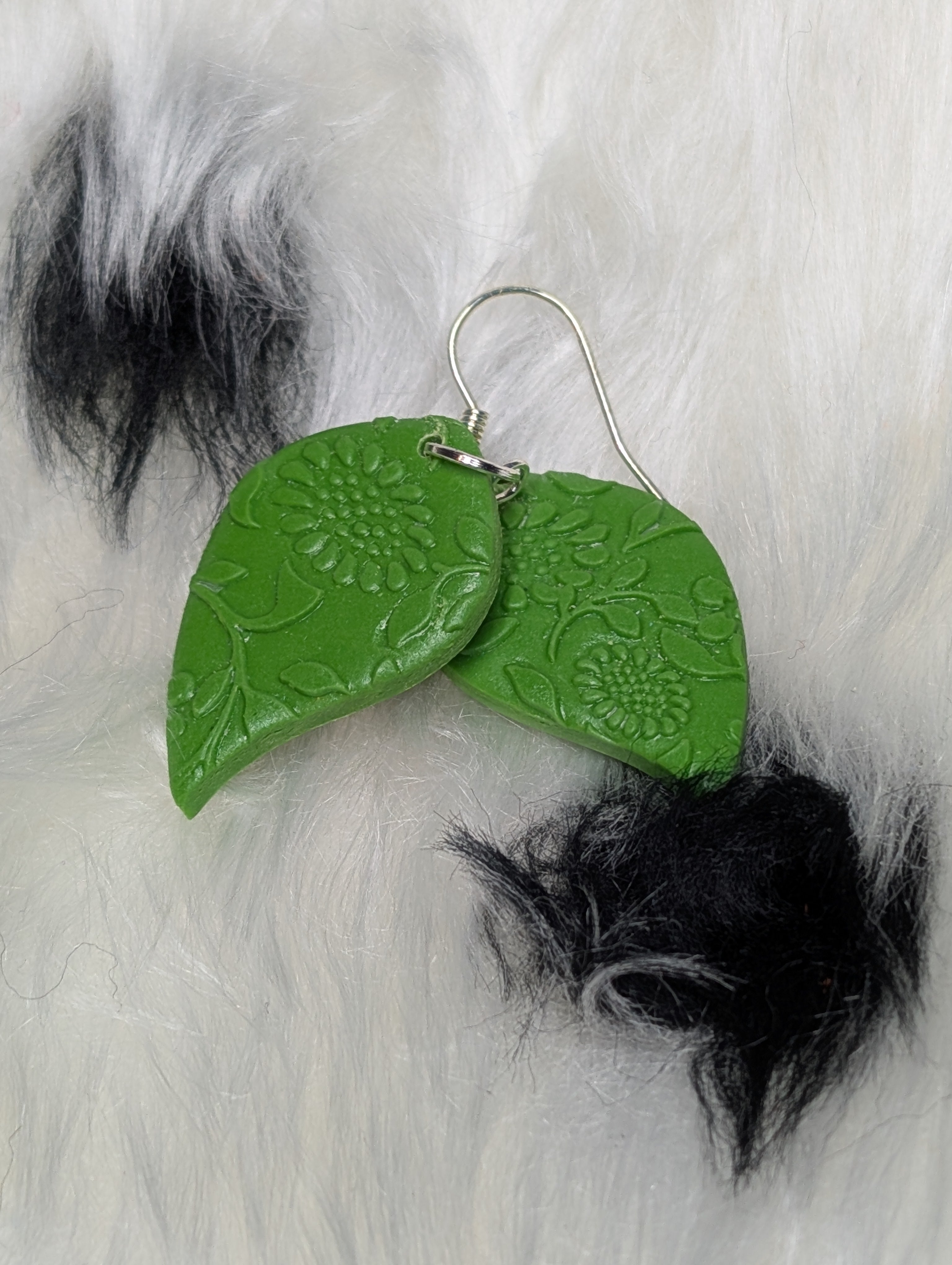Leaf-Shaped Embossed Forest Green Polymer Clay Earrings
